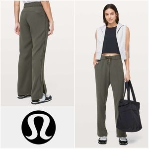 LULULEMON 2 On The Right Track Pant Dark Olive Black Size 2